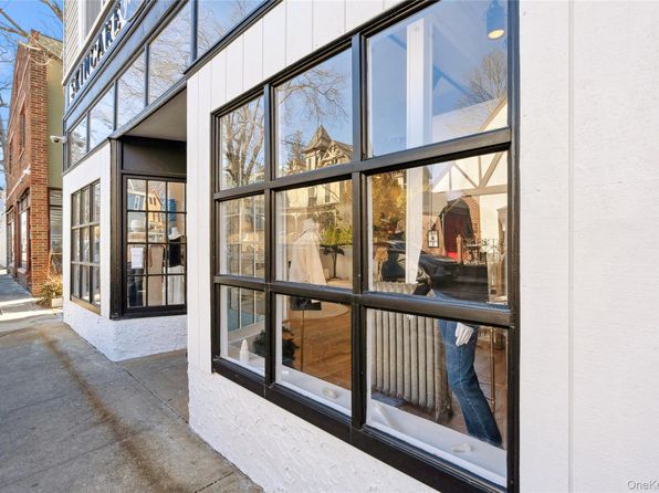253 Sea Cliff Ave APT 2