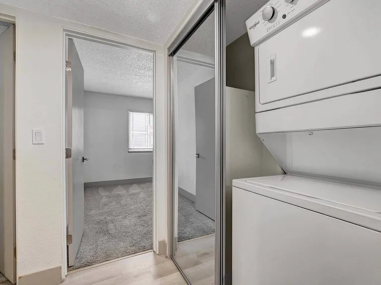 Namaste Apartments — Photo 30
