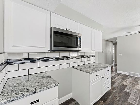 4th image of 5403 Williamsburg Dr