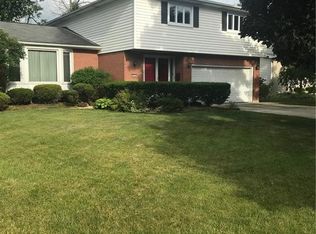 251 Ranch Trl, Williamsville, NY 14221