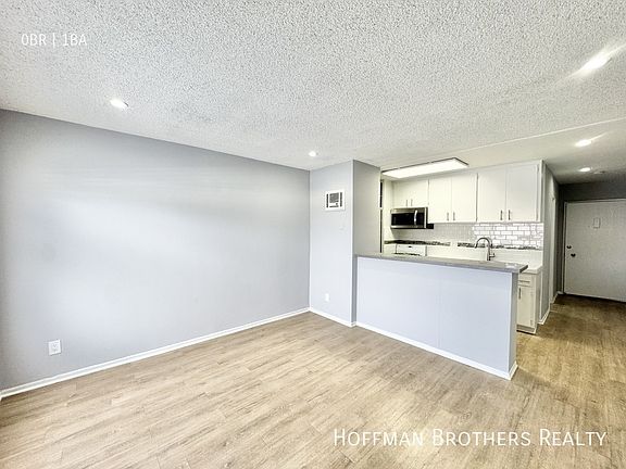 4th image of 12309 Burbank Blvd APT 6