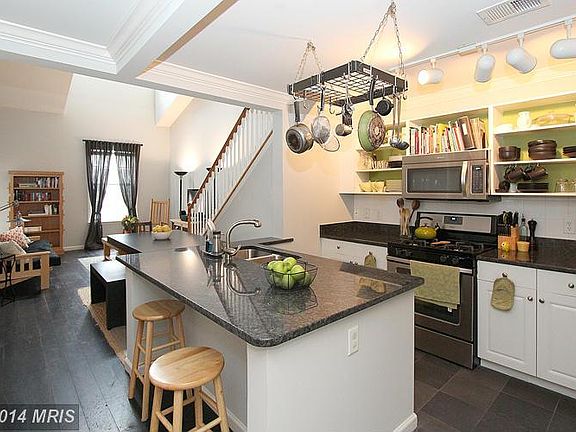 2nd image of 31 Booth St Unit 452