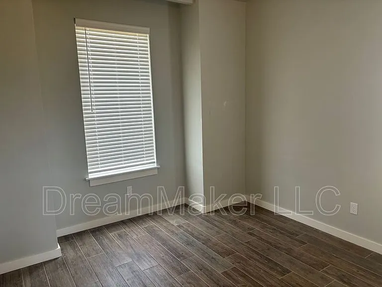 5381 Red Maple Ave — Photo 14