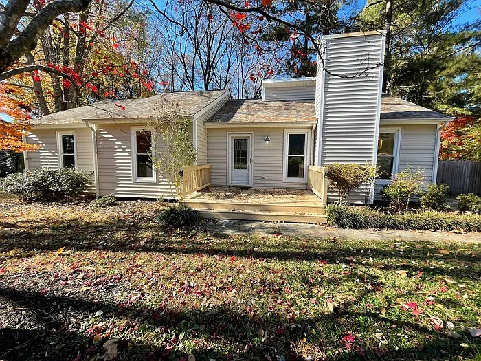 200 Glen Bonnie Ln