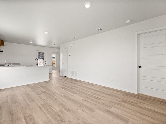 5th image of 8312 25th St