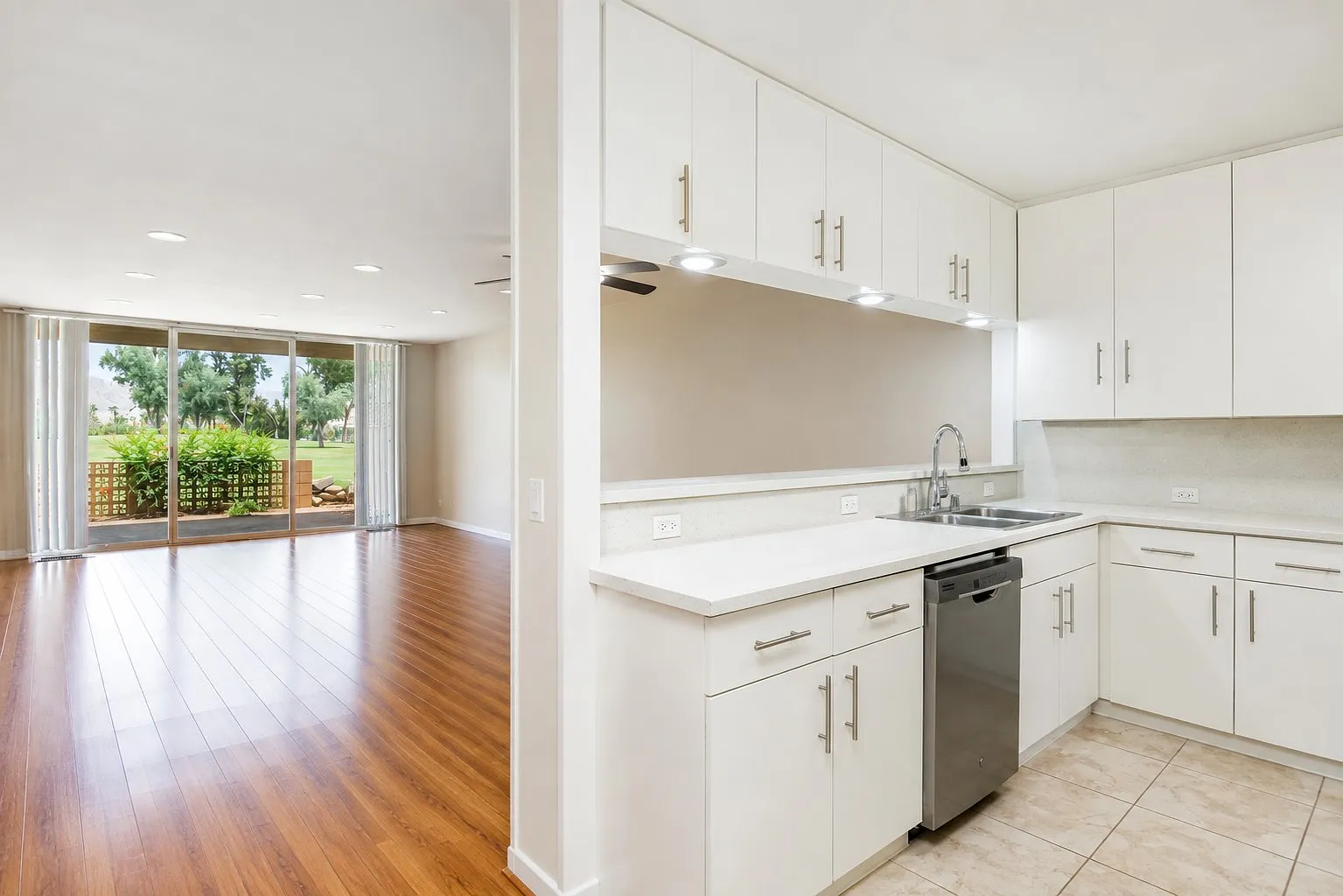 Canyon Villas — Photo 1