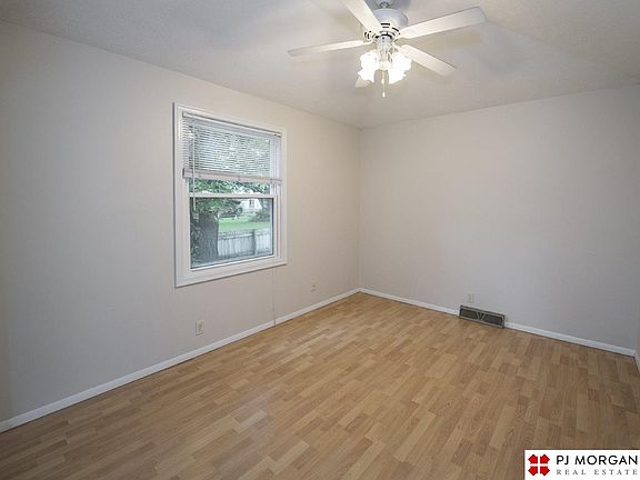 5th image of 5858 S 107th St