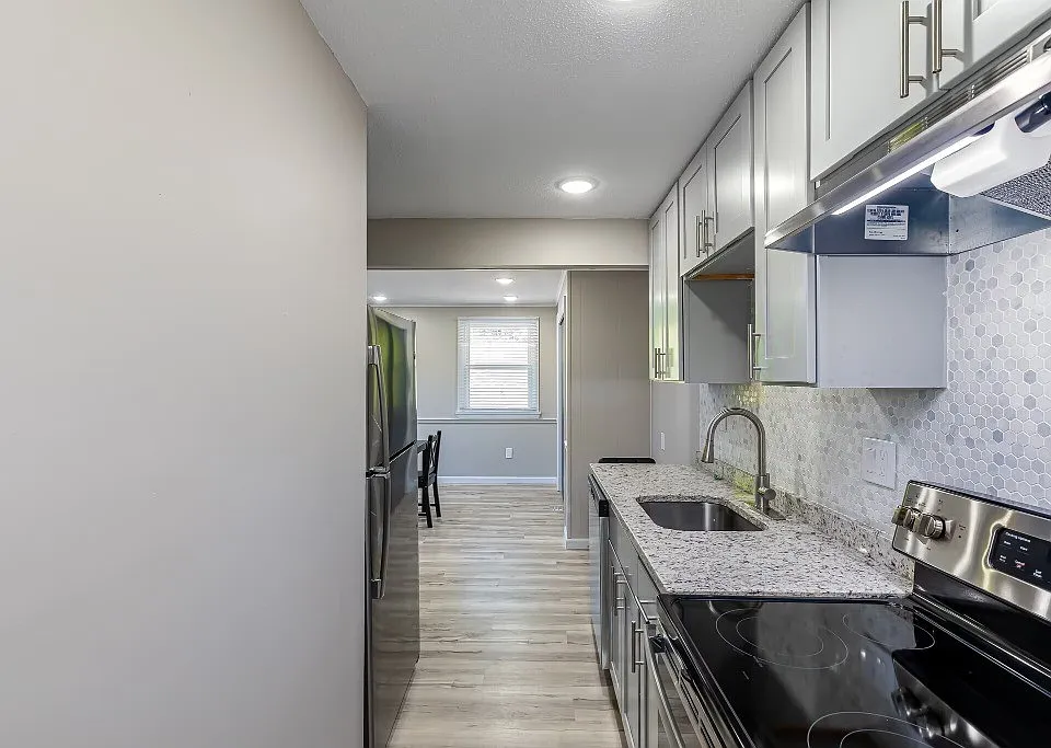 89 Cheney Dr #23