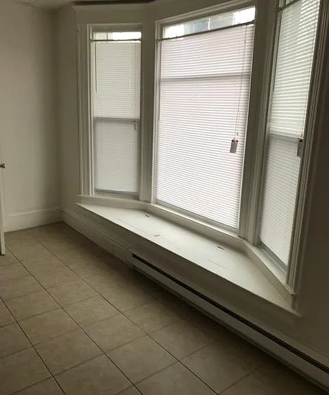1112 W Sharp Ave #B — Photo 3