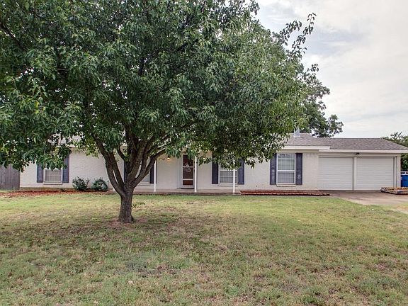 2nd image of 2505 Nicole Dr