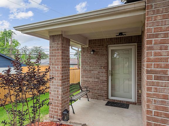 3rd image of 13022 Cherton Ct