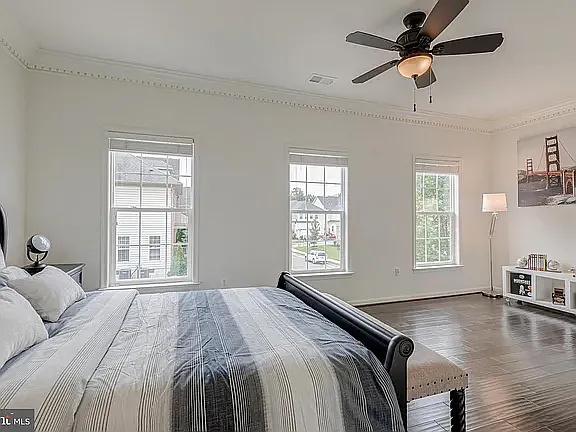 5964 Manorview Way — Photo 35