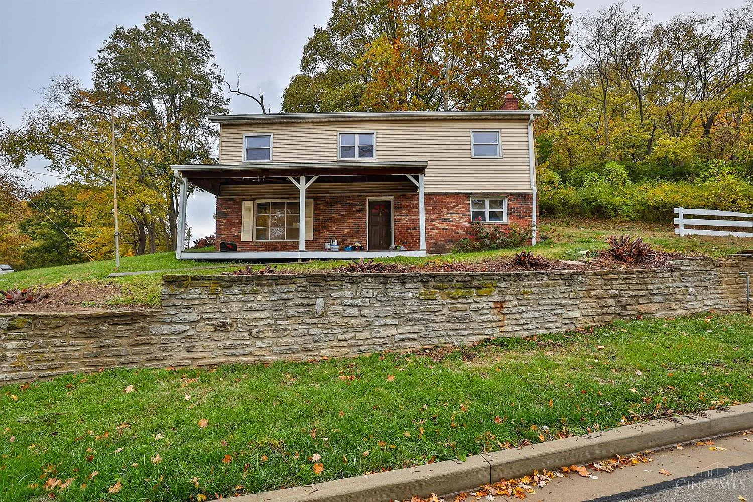 130 Parkside Ave photo 1