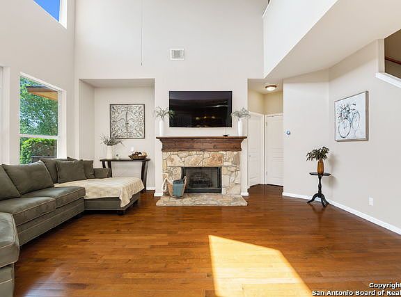 5th image of 22322 Navasota Cir