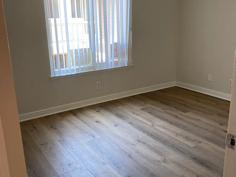 12683 Ferndale Cir — Photo 9