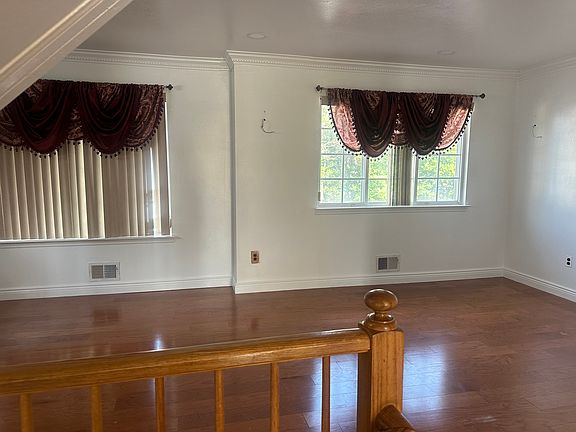 3rd image of 37 Red Cedar Ln Floor 1