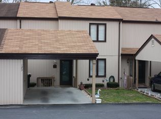 1133 Pebble Dr, Bristol, VA 24201