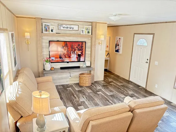 100 Shanee Dr, Gloster, LA 71030