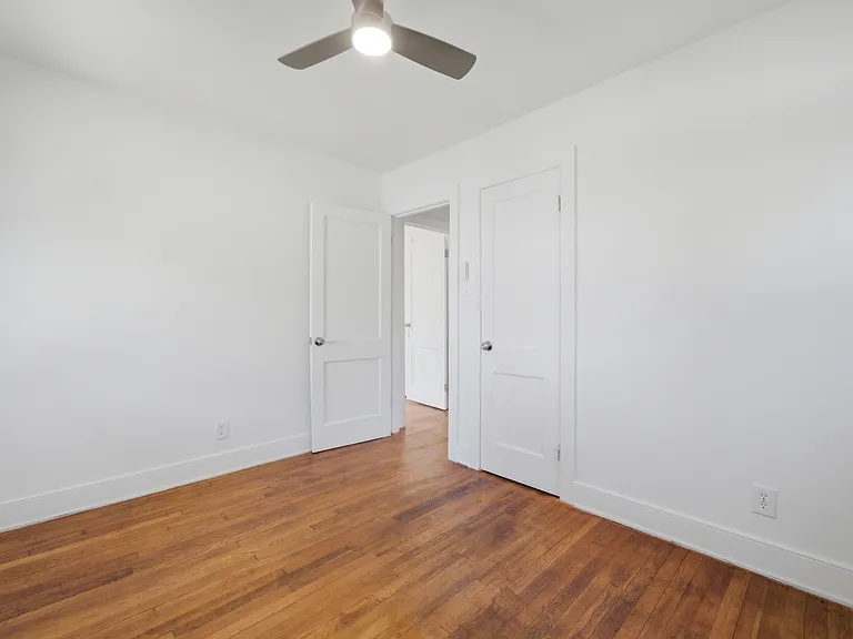 302 Marlin Dr — Photo 2