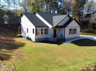402 Edgewater Dr, Anderson, SC 29626
