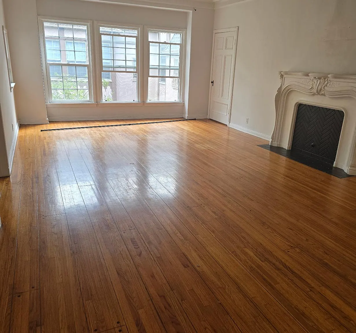 2 bed, 1200 sqft, $3,200 — Photo 2