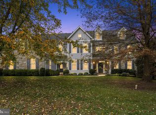 36 Meadow Creek Ln, Malvern, PA 19355