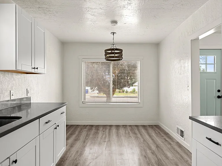 3568 Orchard Ave — Photo 6