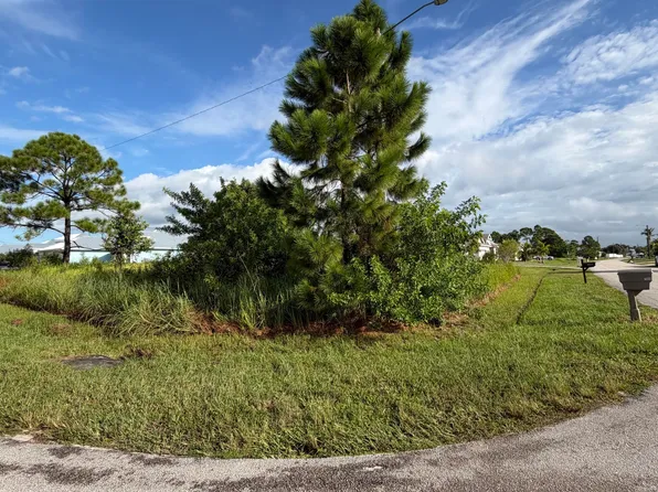 1892 SW LEWIS Street, Port St Lucie, FL 34987