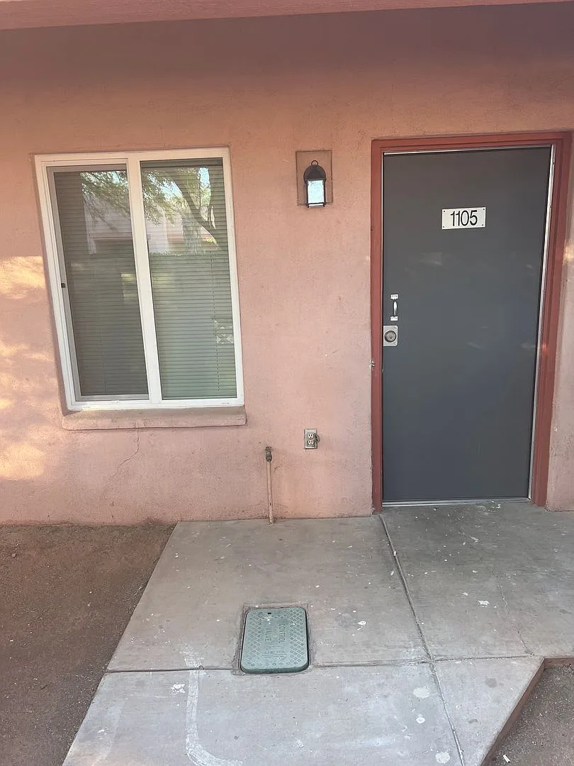 Sahuaro Apartments — Photo 2