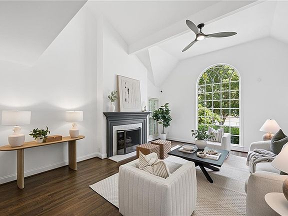 2nd image of 1175 Chalfont Walk NE