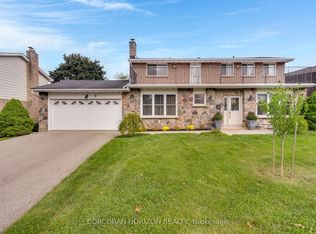 8 Blue Spruce Ct, Kitchener, ON N2N1L1
