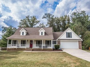 35 Fox Hollow Dr, Crossville, TN 38571