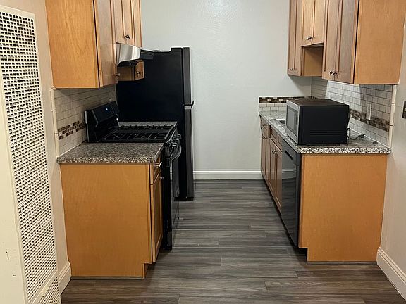 2nd image of 1911 Wildwood Way APT 2