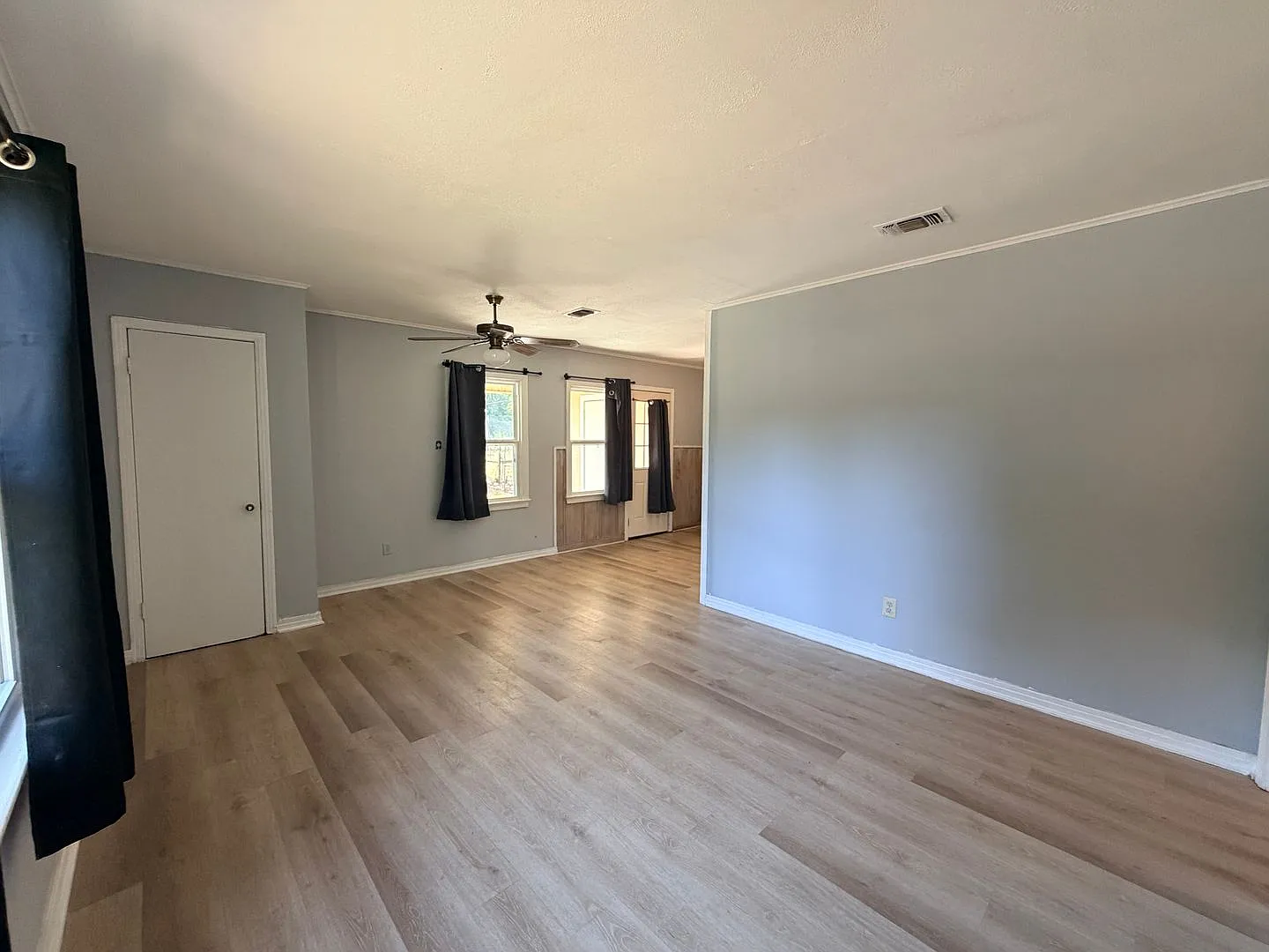 Super cute and ready for new tenant!! In charming Minden. — Photo 4