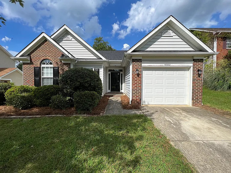 10322 Layton Ridge Ln — Photo 1