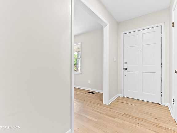 5th image of 92 Mathews St