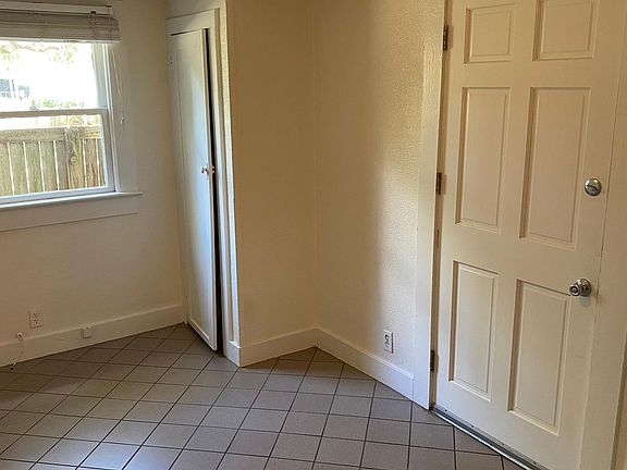 5th image of 612 1/2 Oak Ave