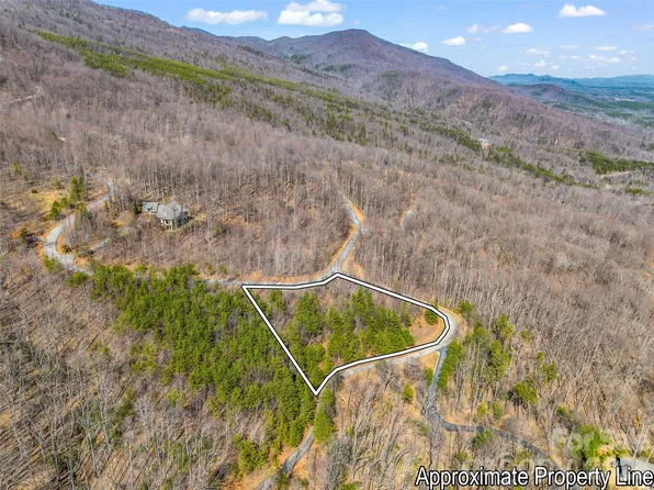 190 Cherry Hl, Mill Spring, NC 28756