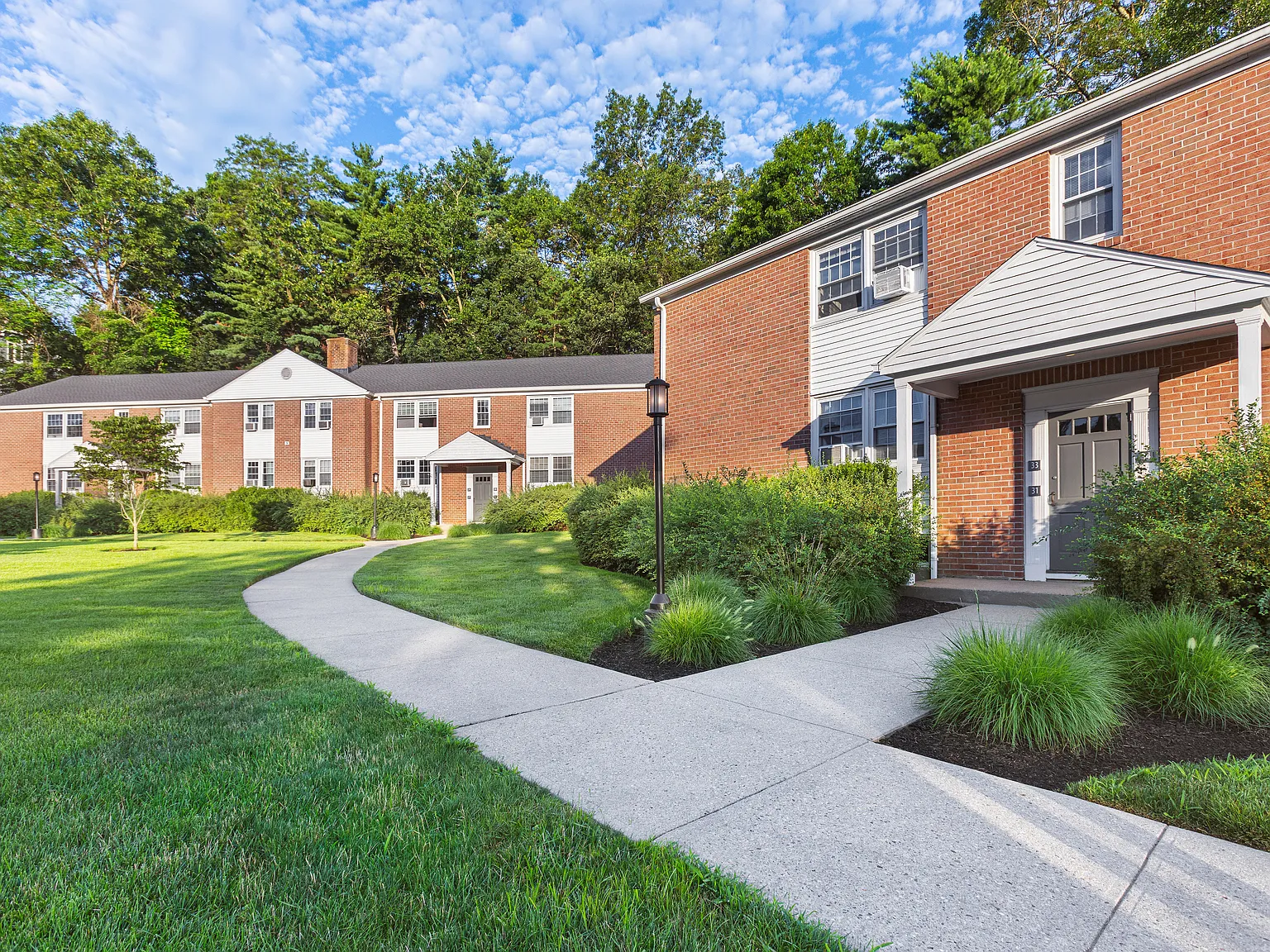 Meadowview Apartments — Photo 2