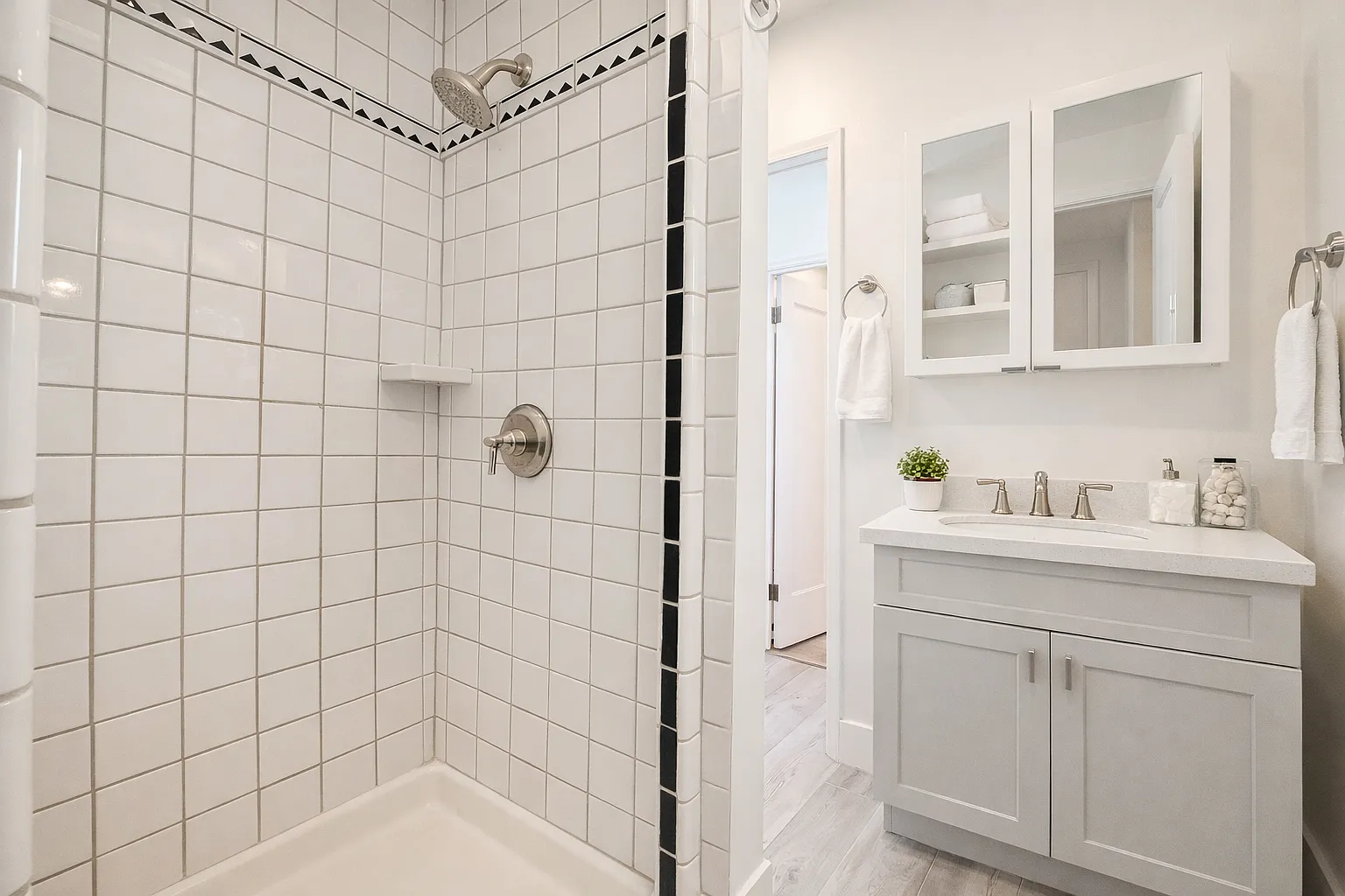 1 bed, 750 sqft, $1,865 — Photo 2