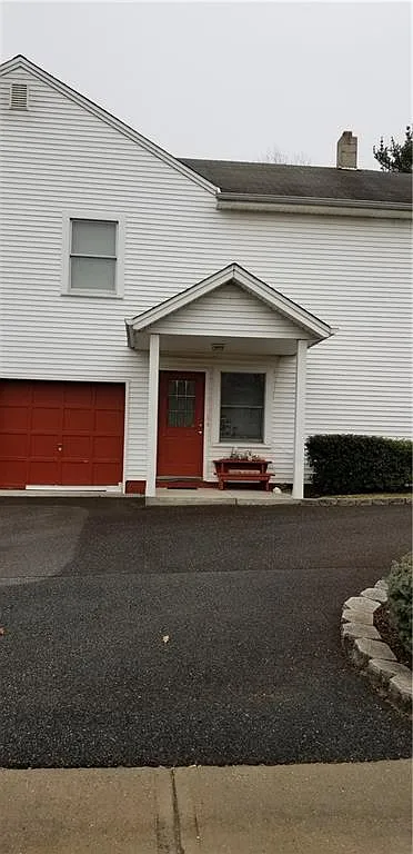 2076 Excelsior Ave photo 1