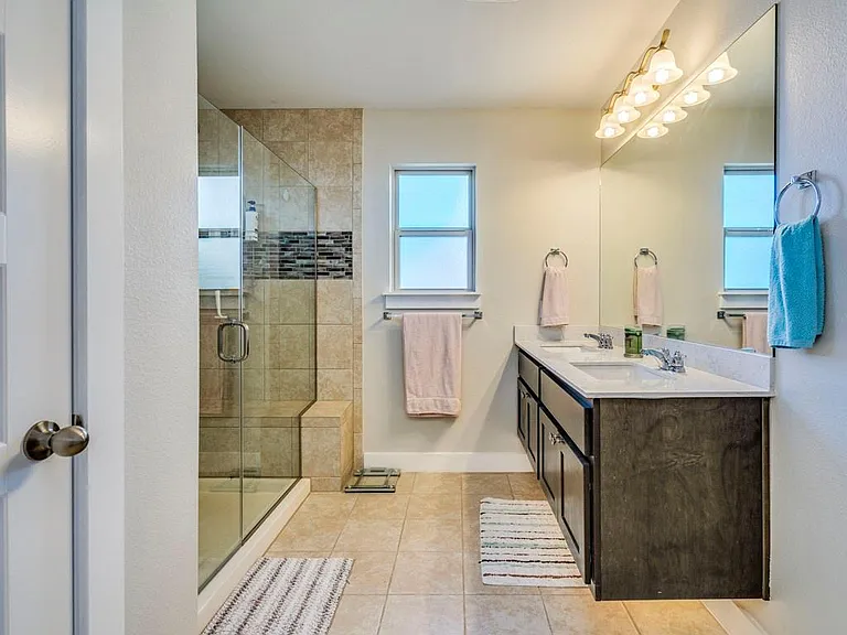 9500 Hunter Ln — Photo 14
