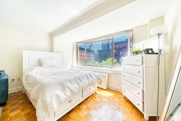 1st image of 350 E 82nd St APT 3T