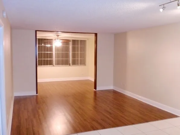 445 NE 195th St APT 229, North Miami Beach, FL 33179