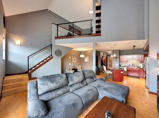 308 E 18th St APT 305, Minneapolis, MN 55404