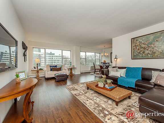 Living Room / Dining Room