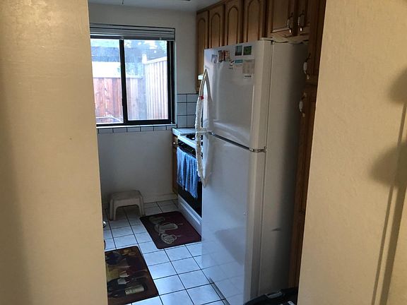4th image of 1444 Stokes St