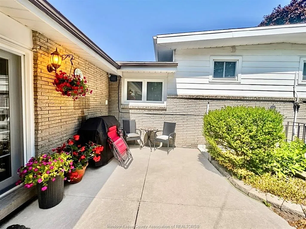 2 bed, $1,095 — Photo 3