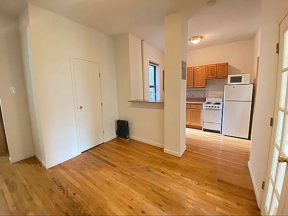 2nd image of 316 E 49th St APT 4B