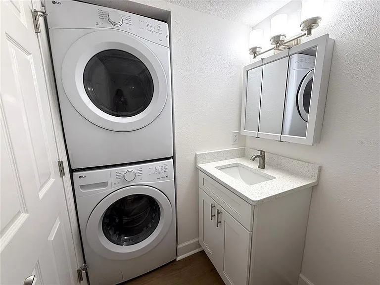 179 Medallion Blvd #C — Photo 16